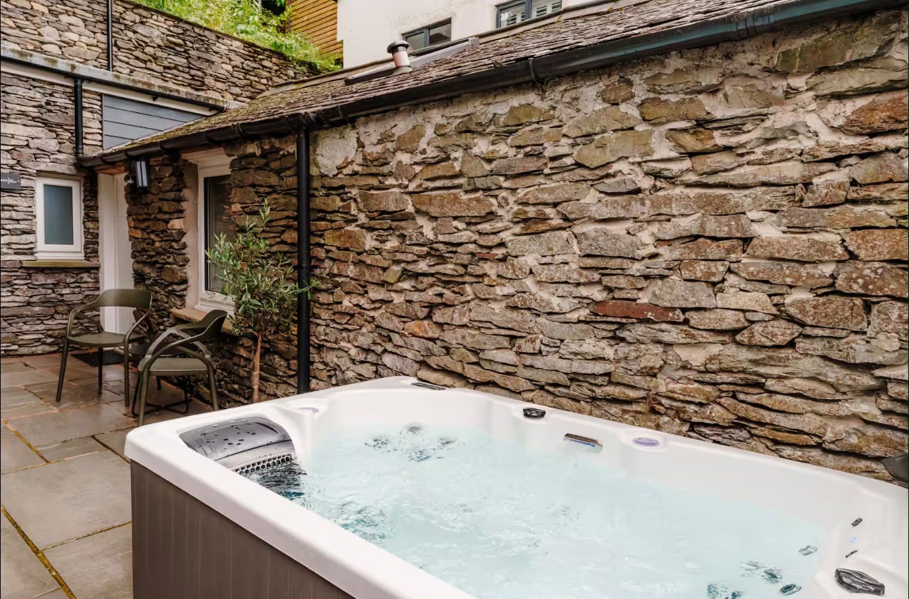 Hot tub at Bowness-on-Windermere accommodation